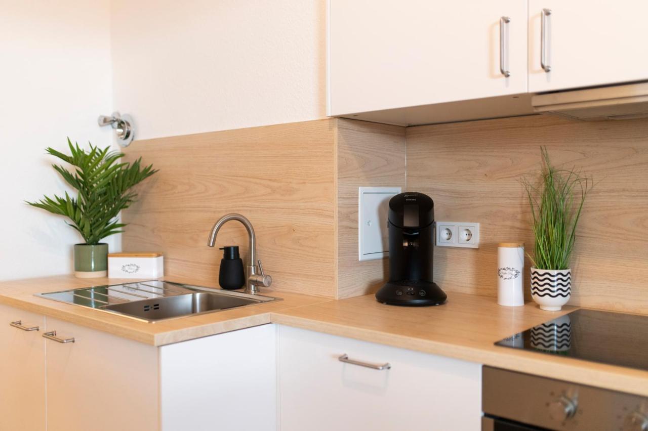 Peter Apartments - Wohnung 90Qm, 3 Schlafzimmer, Kueche, Wohnzimmer, Balkon, Netflix Fulde Extérieur photo