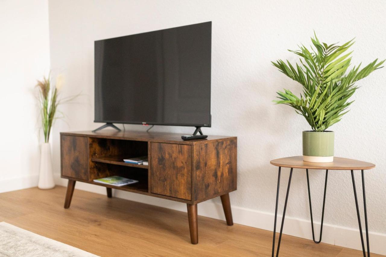 Peter Apartments - Wohnung 90Qm, 3 Schlafzimmer, Kueche, Wohnzimmer, Balkon, Netflix Fulde Extérieur photo